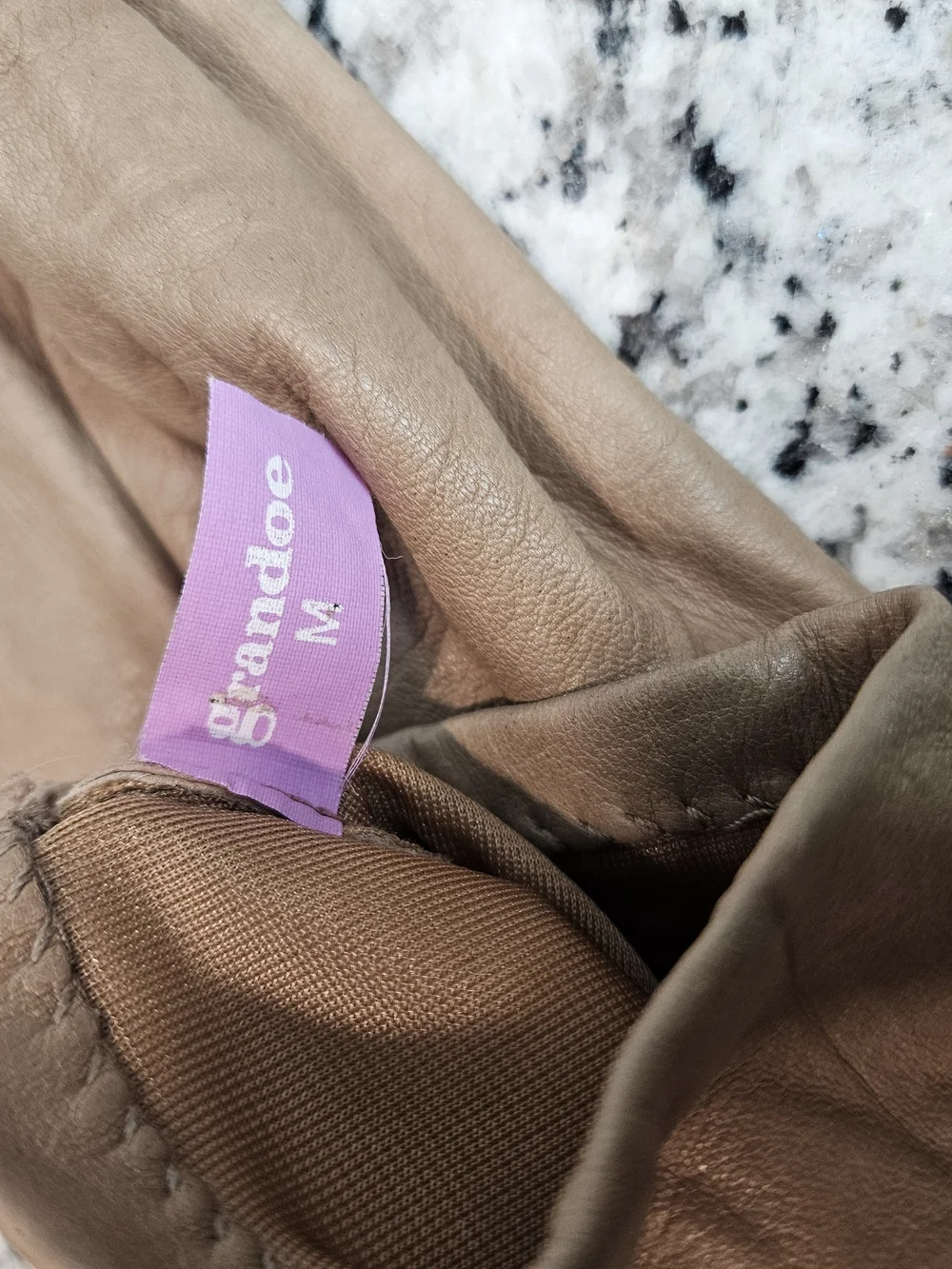Classic Women's Leather Gloves in Taupe